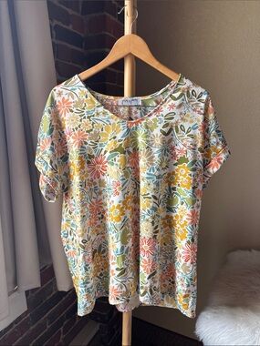 Jules & James Floral Short-Sleeve Tee in Cream Size L